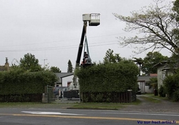 humour travail sécurité régis haie tondeuse levage